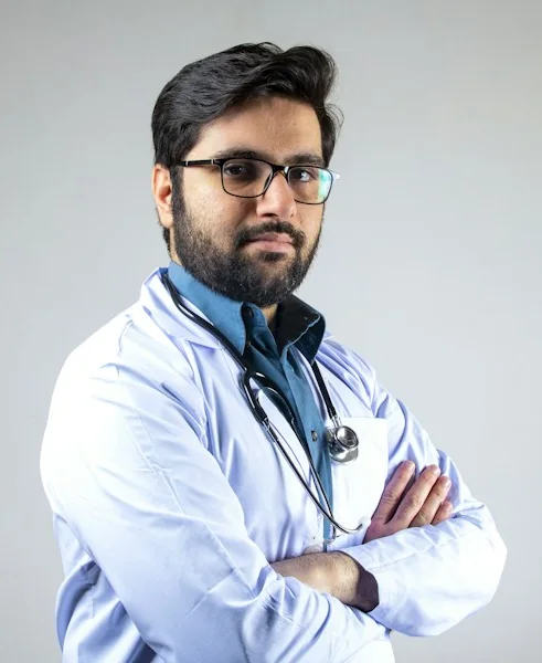 Dr. Javier Aldama, especialista en ortodoncia y estética